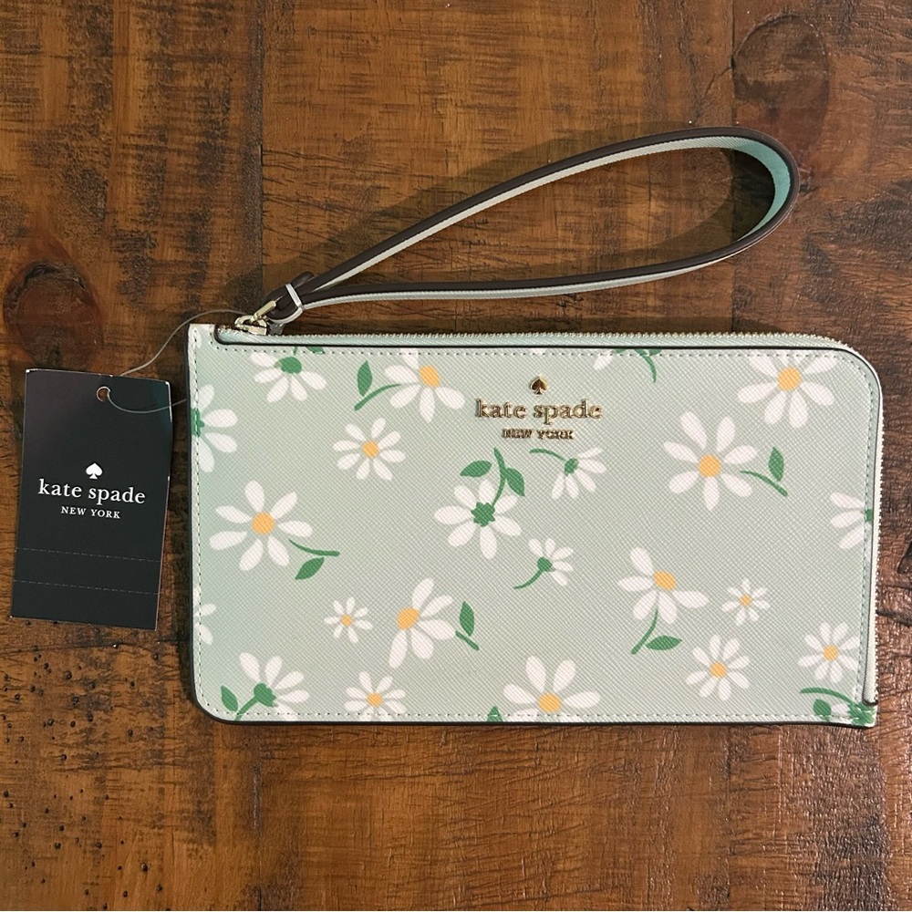 NWT Kate Spade Scattered Daisy Medium L- Zip Wristlet